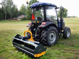 Mulcher X 1,45 m mit hydraulischer Seitenverschiebung und zu öffnender Klappe
